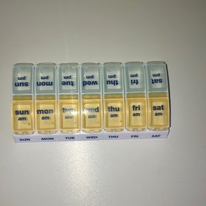 3/$15 NEW LISTING! 7 Day A.M./P.M. Pill Organize